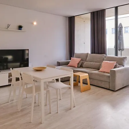 Aeropuerto Loft Poligono マニセス